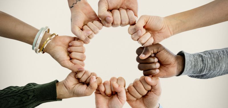 Hogyan &eacute;rhető el a val&oacute;di elk&ouml;telezetts&eacute;g?