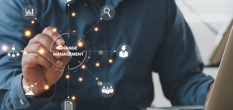 Változásmenedzsment – Miért kulcsfontosságú a modern szervezetek sikeréhez?