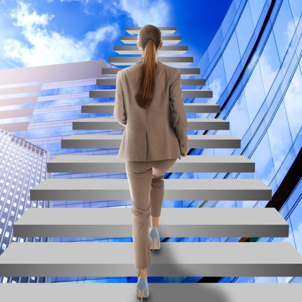 Vezetőfejleszt&eacute;s &ndash; kulcs a fenntarthat&oacute; szervezeti sikerhez