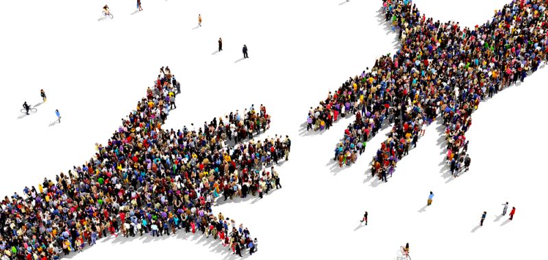 Gy&ouml;kerek &eacute;s Sz&aacute;rnyak Alap&iacute;tv&aacute;ny: form&aacute;ljuk a t&aacute;rsadalmat