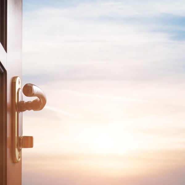 Figyelem, figyelem! Az ajtók nyílnak!