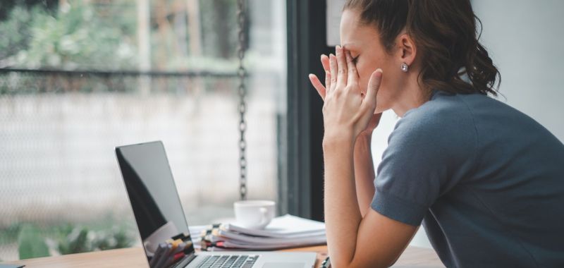 A munkahelyi szorongás csendes járványa – Miért muszáj foglalkoznunk vele?
